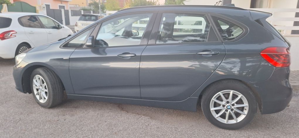Bmw 216d automatico