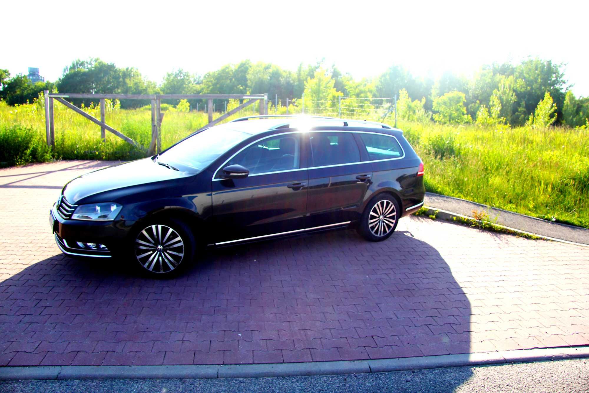 Volkswagen Passat 1.6TDI Highline bogate wyposażenie, bezwypadkowy