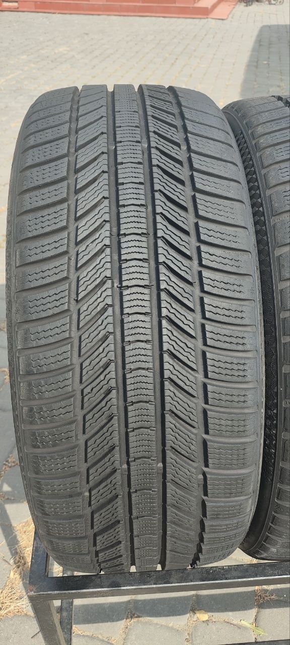 235/40/19 Continental TS 870P