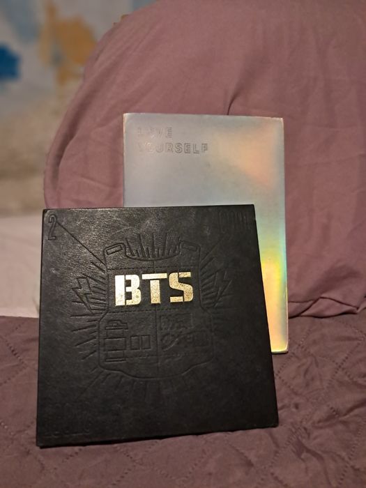 Dois Álbuns dos BTS