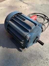 Silnik 1KW 220/380