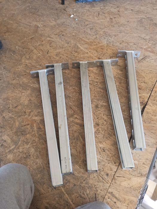 Sprzedam uchwytu metalowe