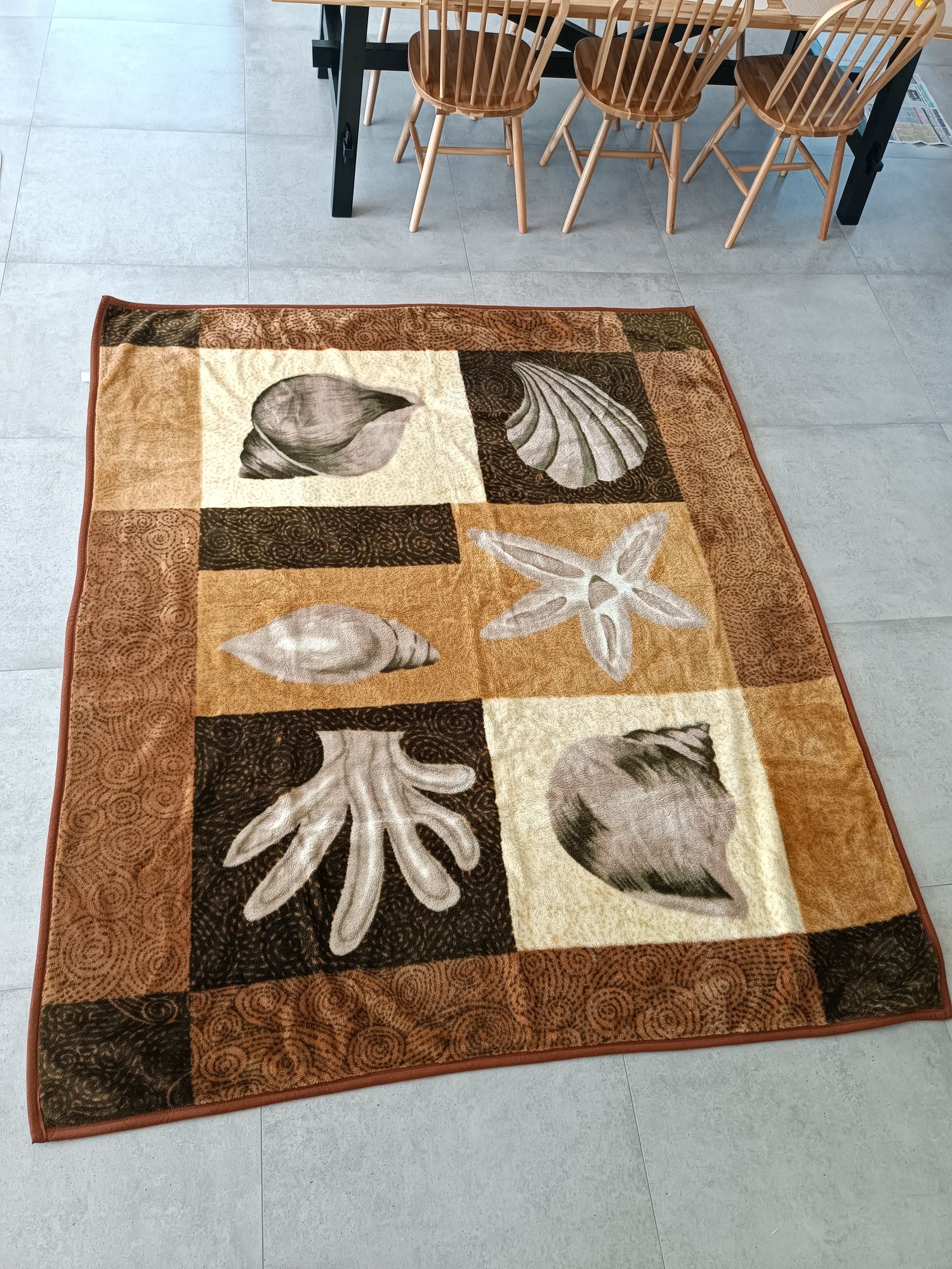 Bardzo gruby koc narzuta 235x200