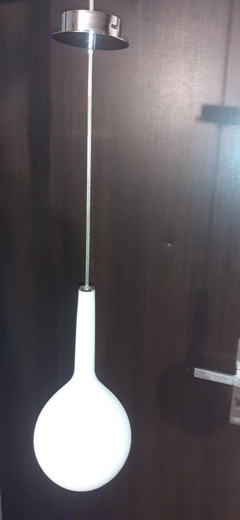 Lampa sufitowa na przewodzie