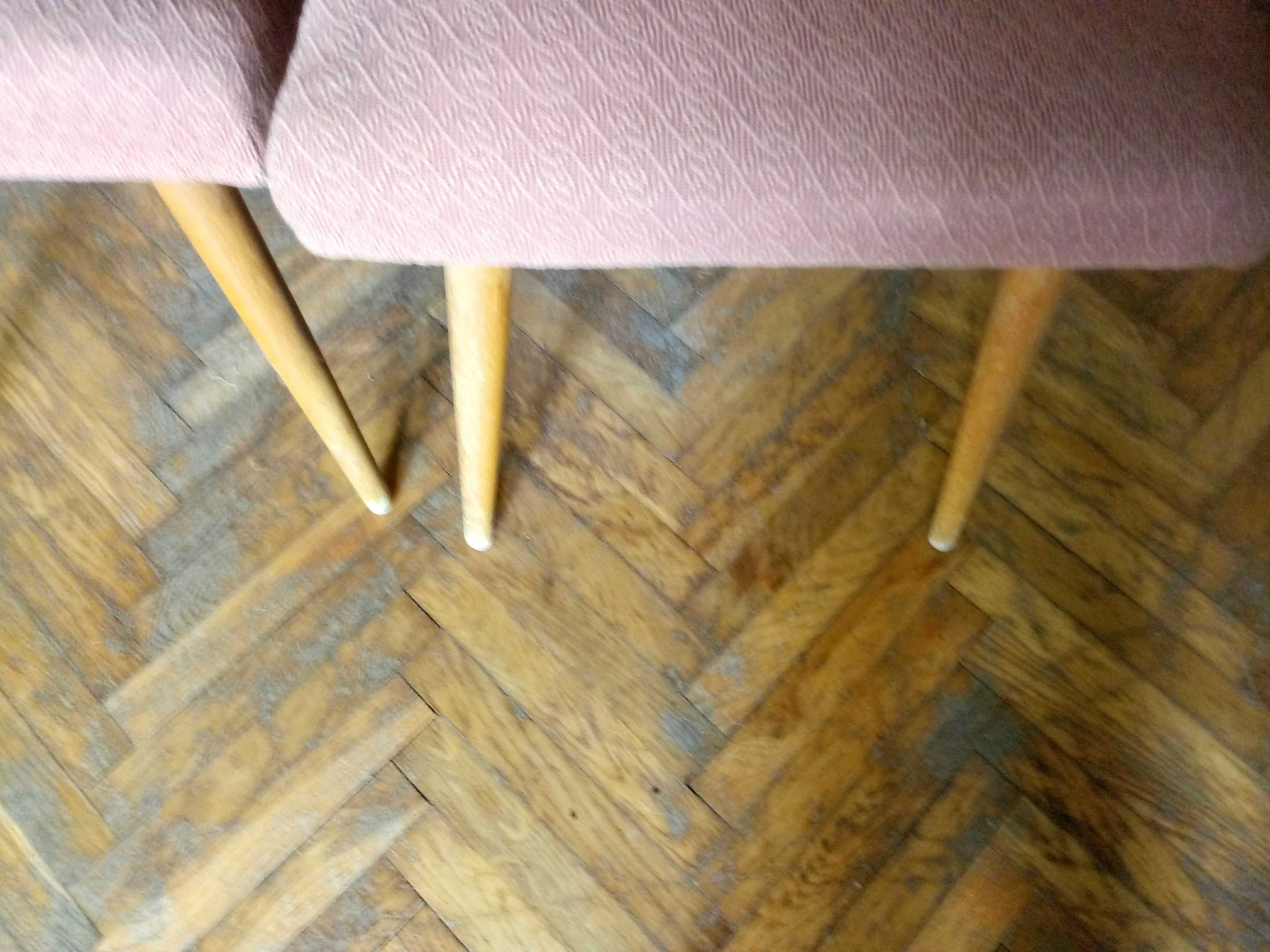 4 krzesła tapicerowane patyczaki. PRL