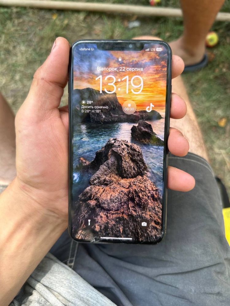 Продам iPhone XS Max 256gb