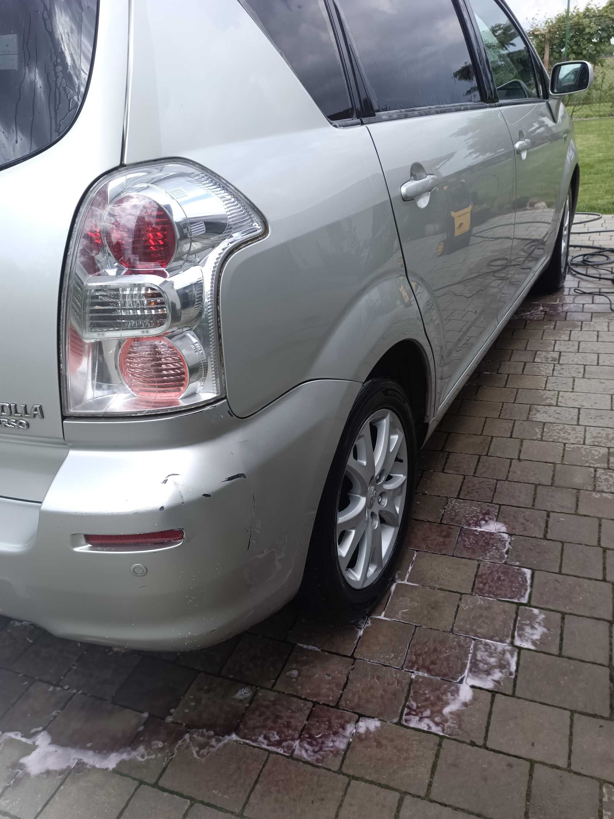 sprzedam Toyotę corolle verso 1.8 benzyna lpg