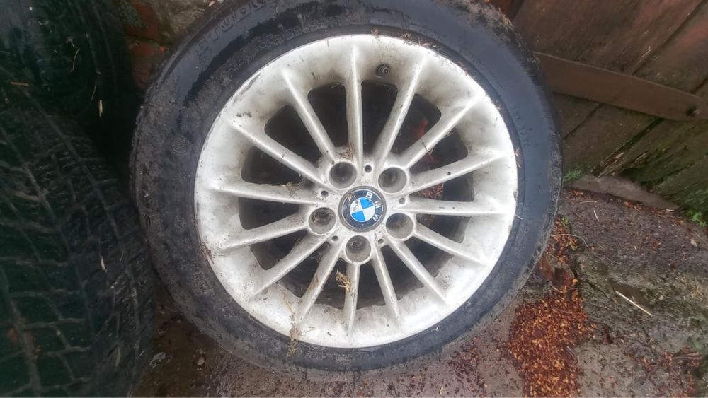 Sprzedam opony do BMW.