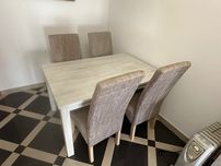 Mesa de sala jantar extensivel com 4 cadeiras
