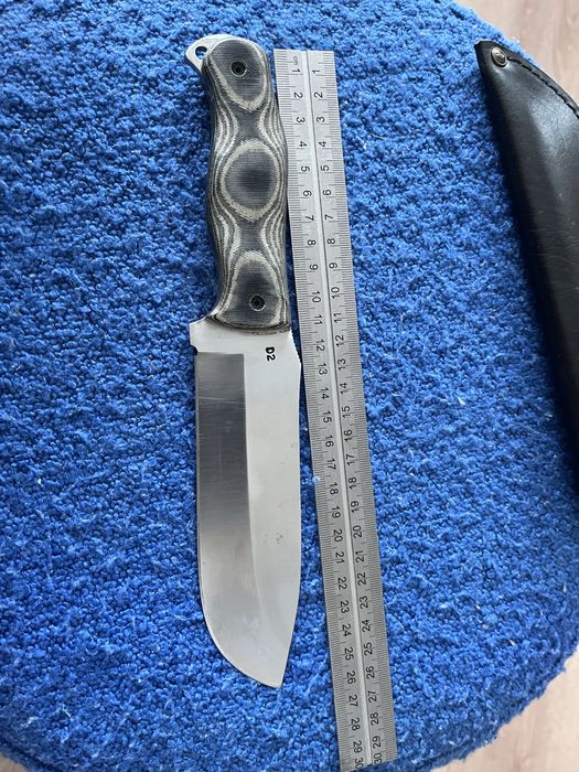 Nóż Bushcraftowy Varms ze stali D2