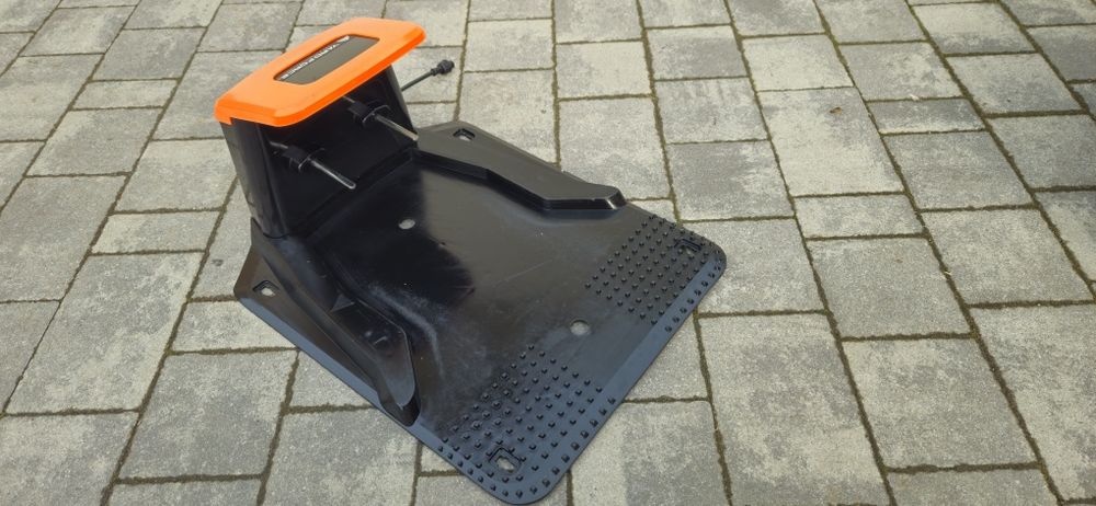 Robot do trawy kosiarka automatyczna Yardforce Yard force 400ri