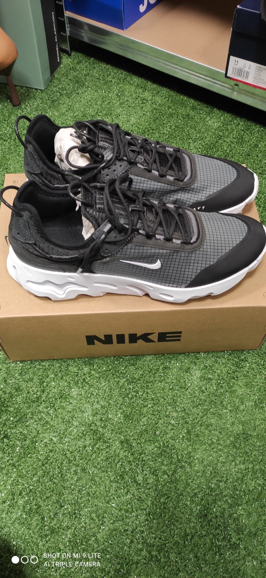 Buty Nike React Live