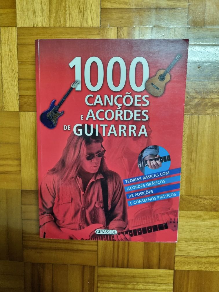 Livro "1000 canções e acordes de guitarra"
