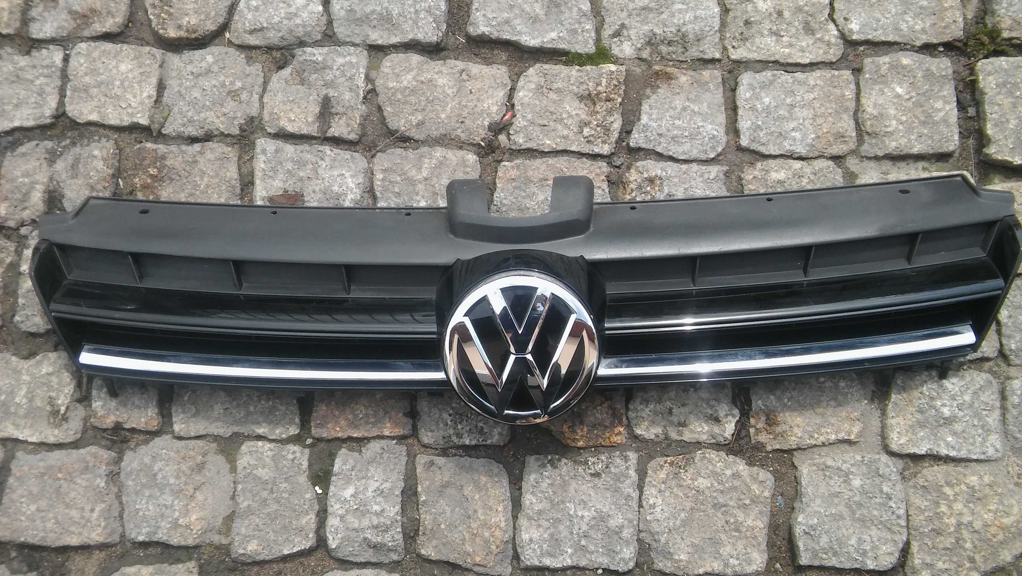 VW Golf 7,VII,5G0,od 13-16 r,atrapa przód z VW,grill,gril,oryginał