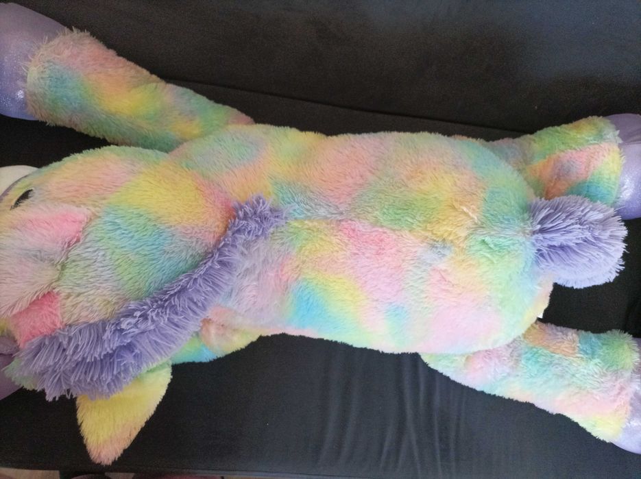 Unicornio gigante de peluche