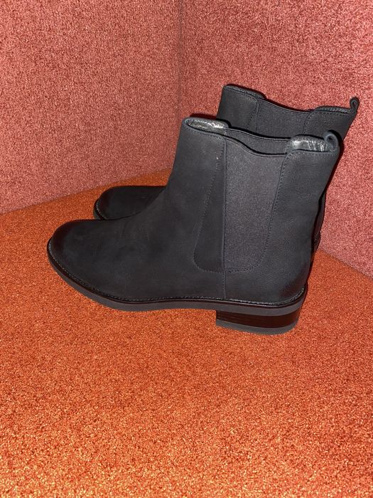 Жіночі ботинки-челсі