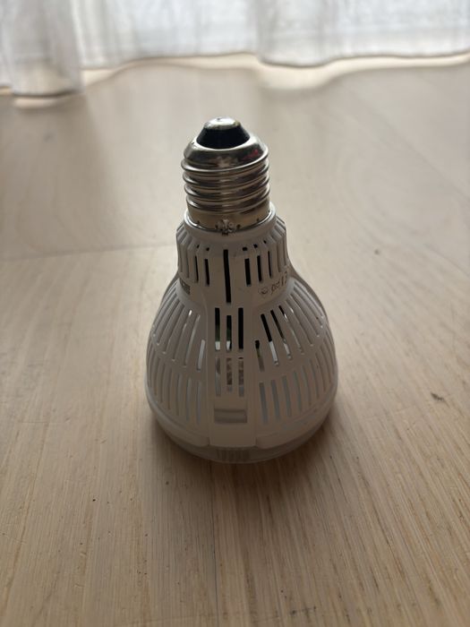Żarówka LED do uprawy roślin Sansi 15w
