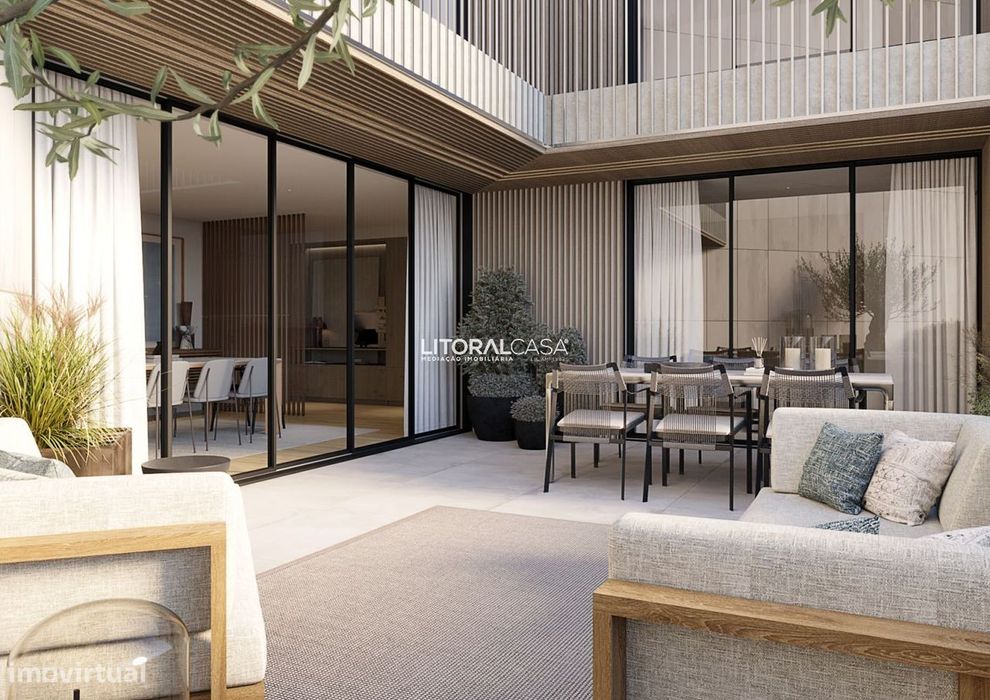 Penthouse com piscina privativa e acabamentos de luxo no centro da cid