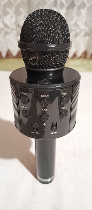 Mikrofon do karaoke i nie tylko.
