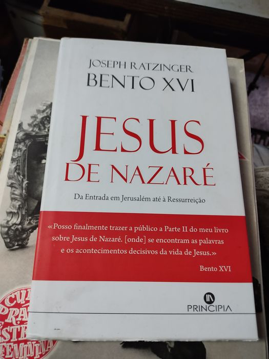 Tenho vários livros religiosos