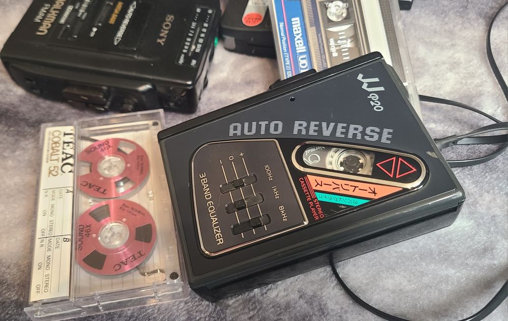 Винтажный кассетный плеер SANYO JJ-P20 рабочий, отличное звучание