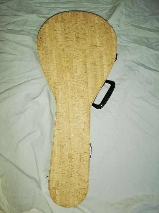 Estojo bandolim português em cortiça