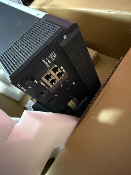 Гібридний інвертор LUXPOWER SNA6000