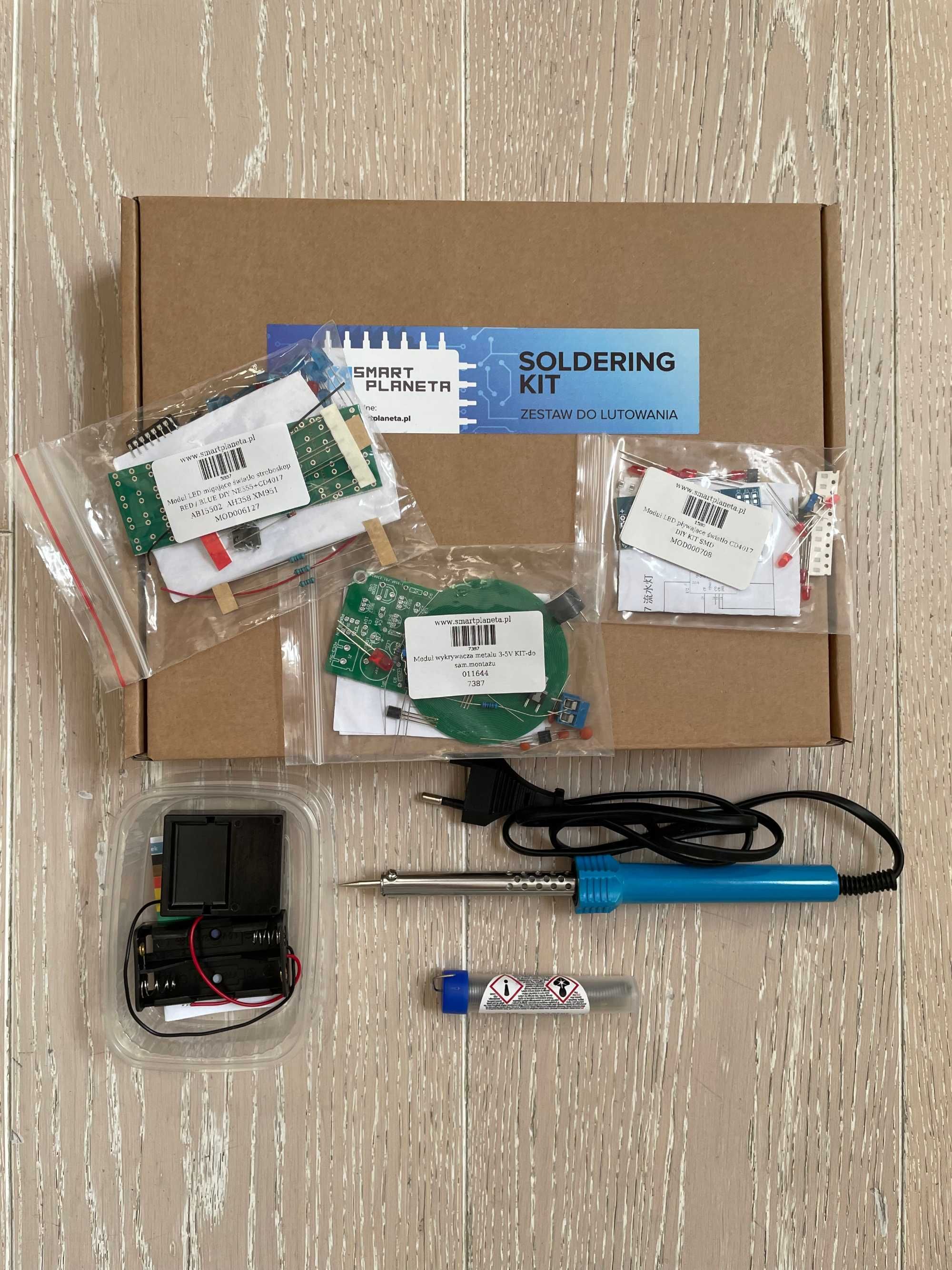 Zestaw edukacyjny Solder Kit do lutowania płytek PCB majsterkowanie