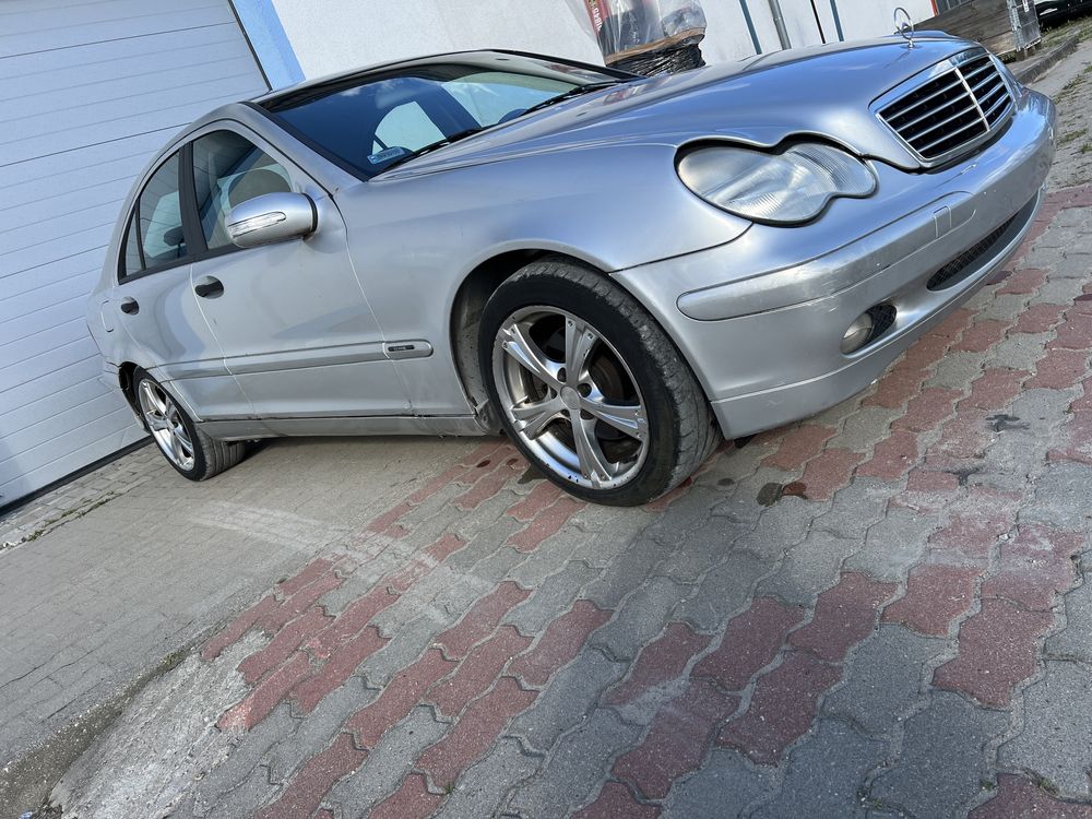 Części Mercedes w203 c240 manual silnik M112 2.6 V6 v8 srebrny sedan