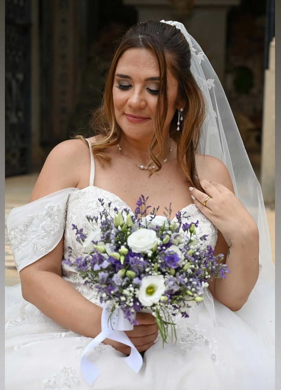 Vestido de noiva + véu