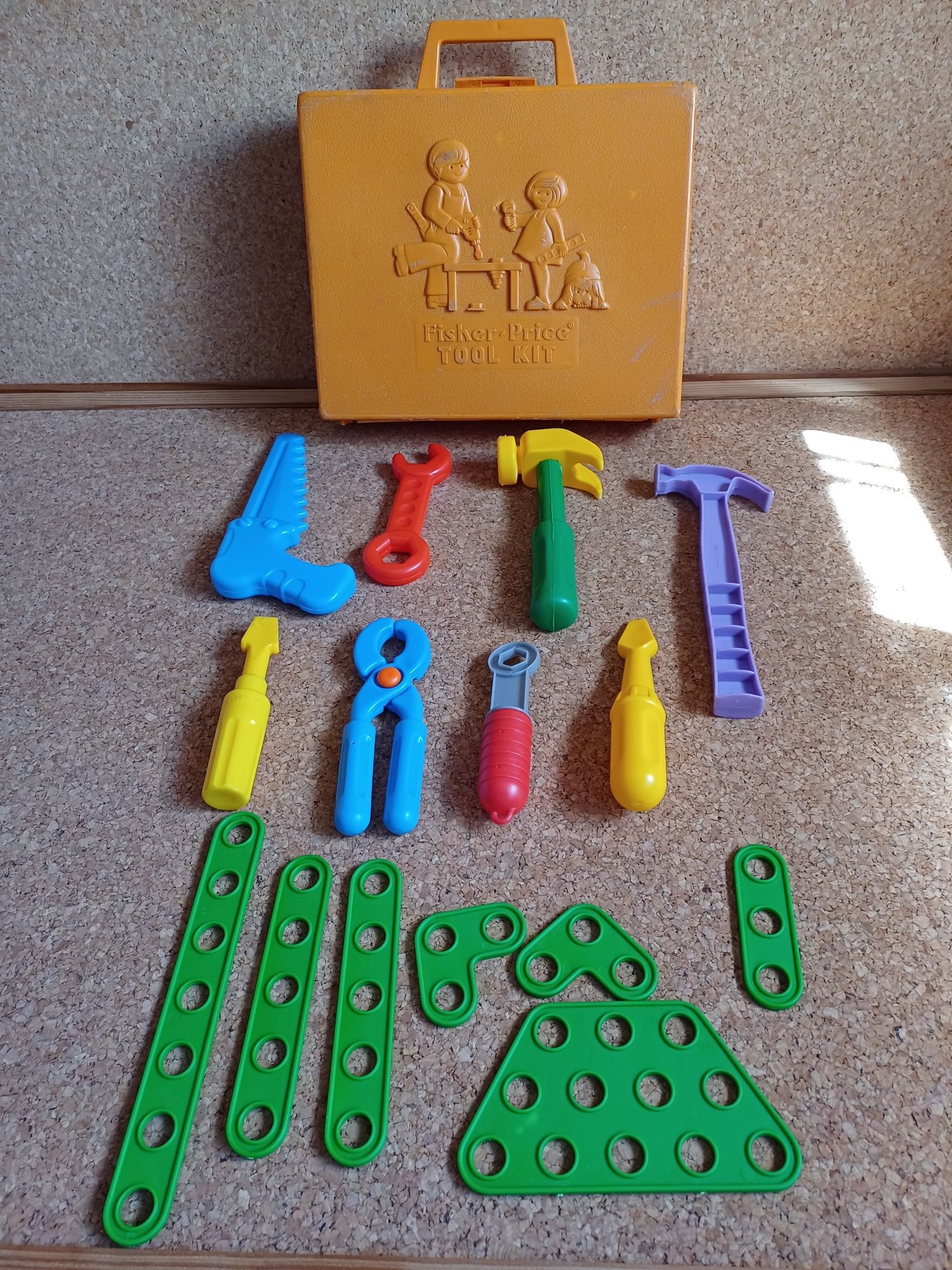 Fisher Price ano 1977, caixa de ferramentas. Vintage.