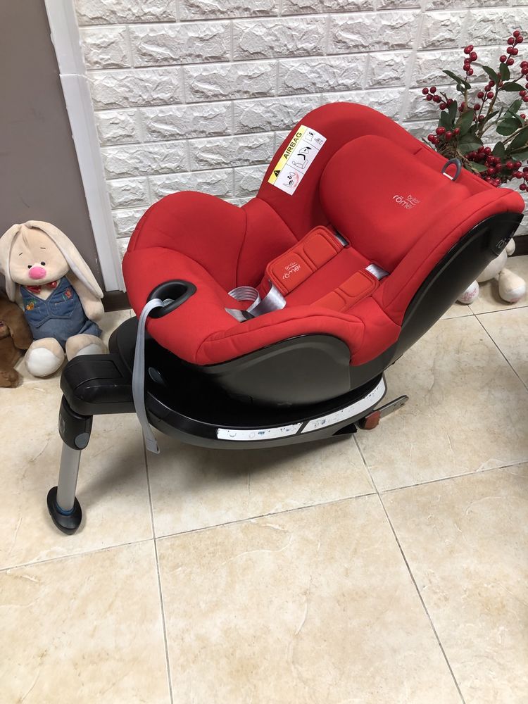 Автокрісло Britax Römer DUALFIX 2R Група 0+/1 (0-18 кг)
