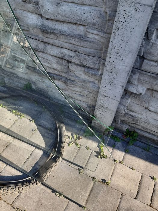 Półka szklana narożna hartowana  2szt  122x96..