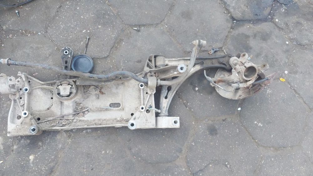 Wahacz Zwrotnica Łapa silnika drążek Skoda Octavia 2 Golf 5 A3 8P Touran