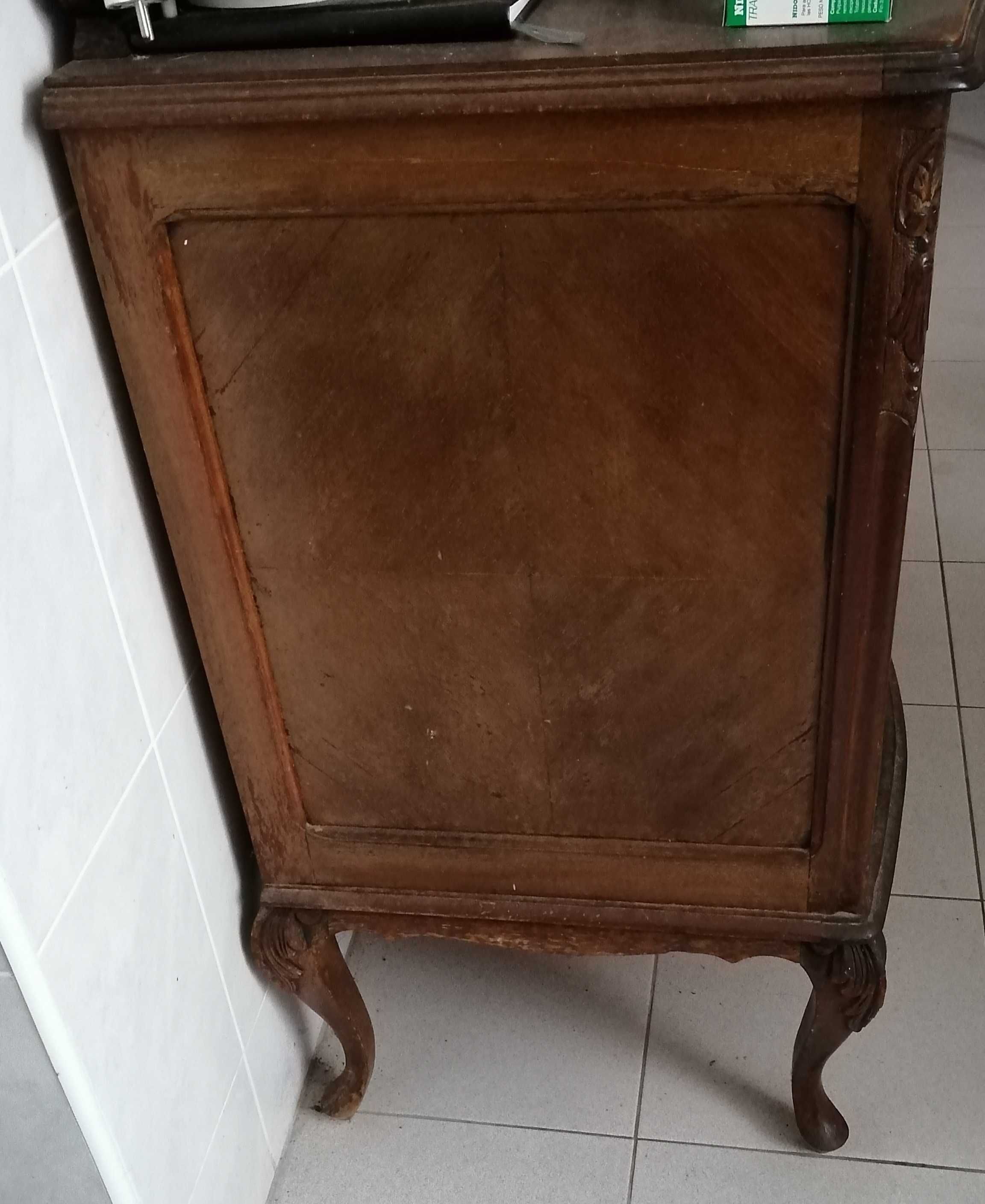 Móveis para restauro