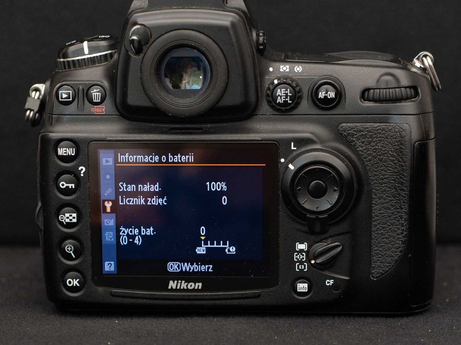 Nikon D700 unikat - Ładny stan + Grip + CF 4GB