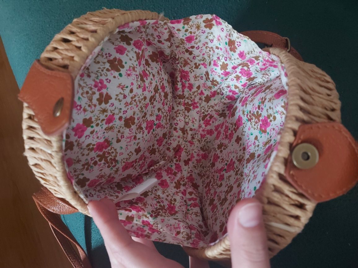 Torebka okrągła boho z trawy