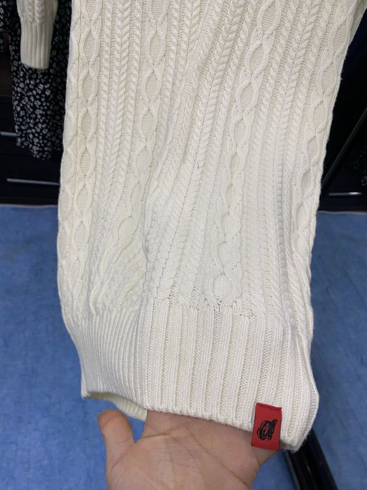 Вʼязана сукня, фірмова сукня