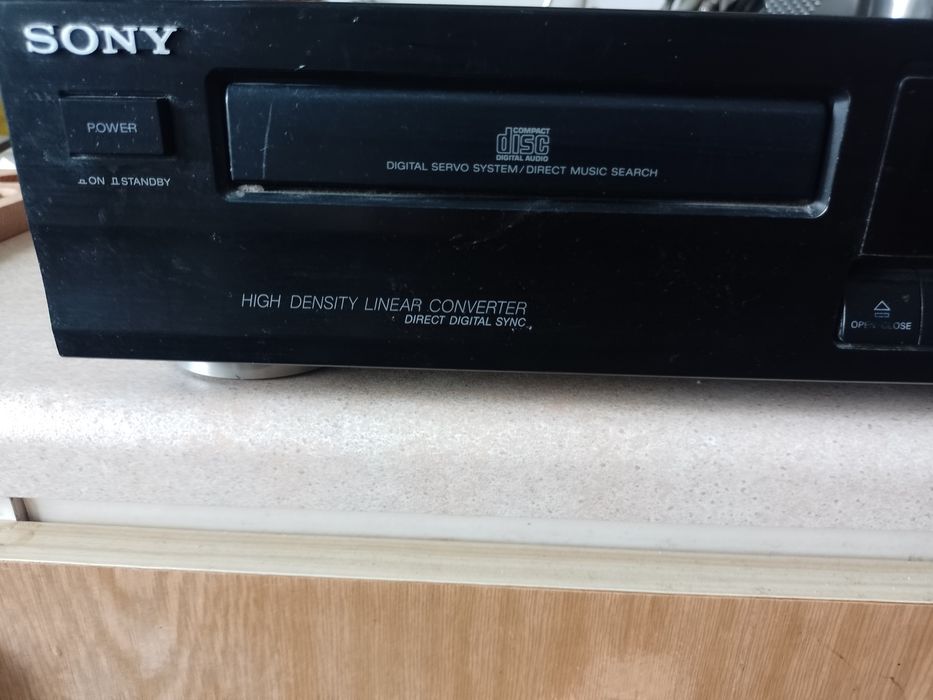 Odtwarzacz CD Sony CDP-211