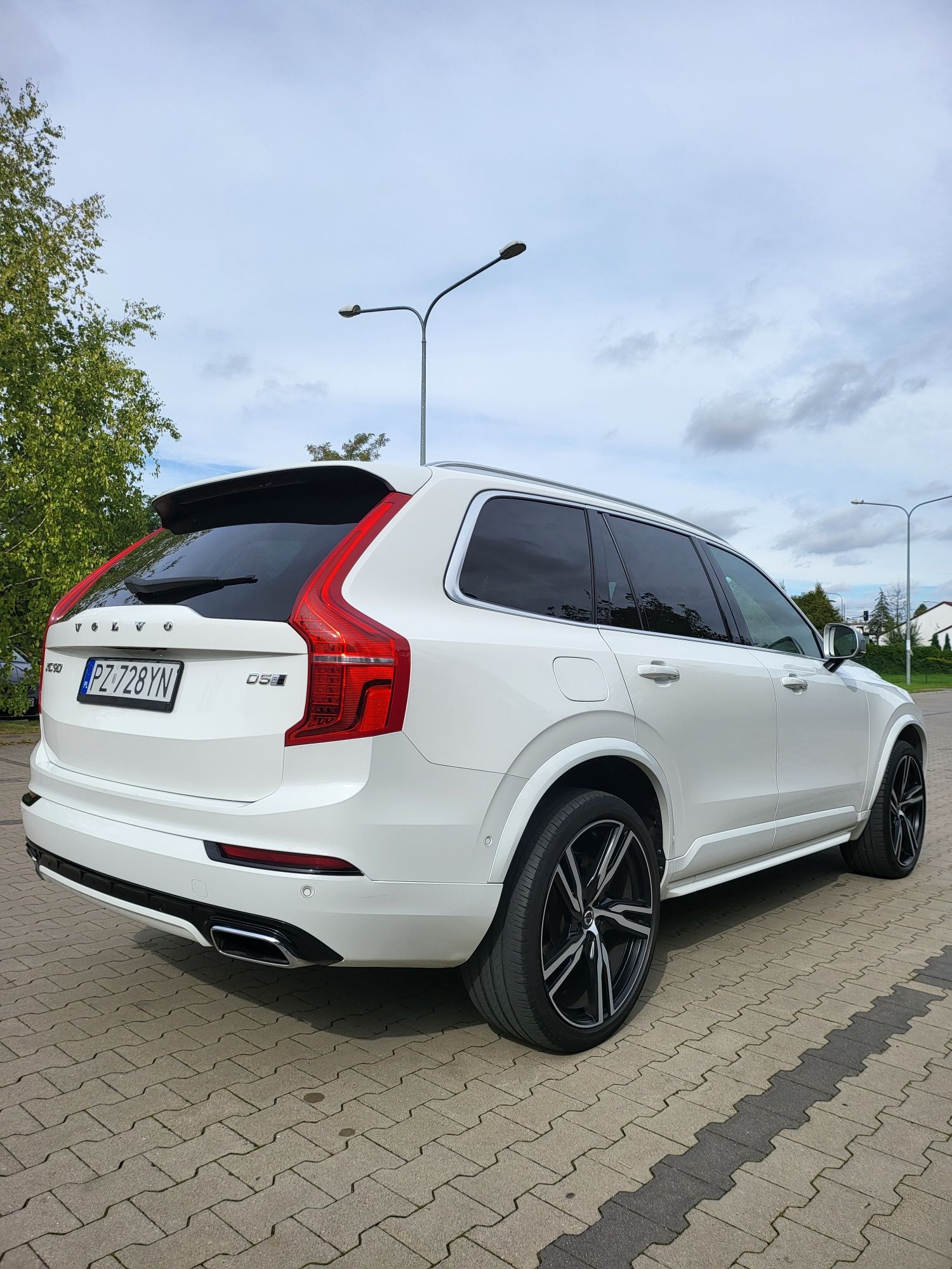 Volvo XC90 r-design 2 komplety kół 22"