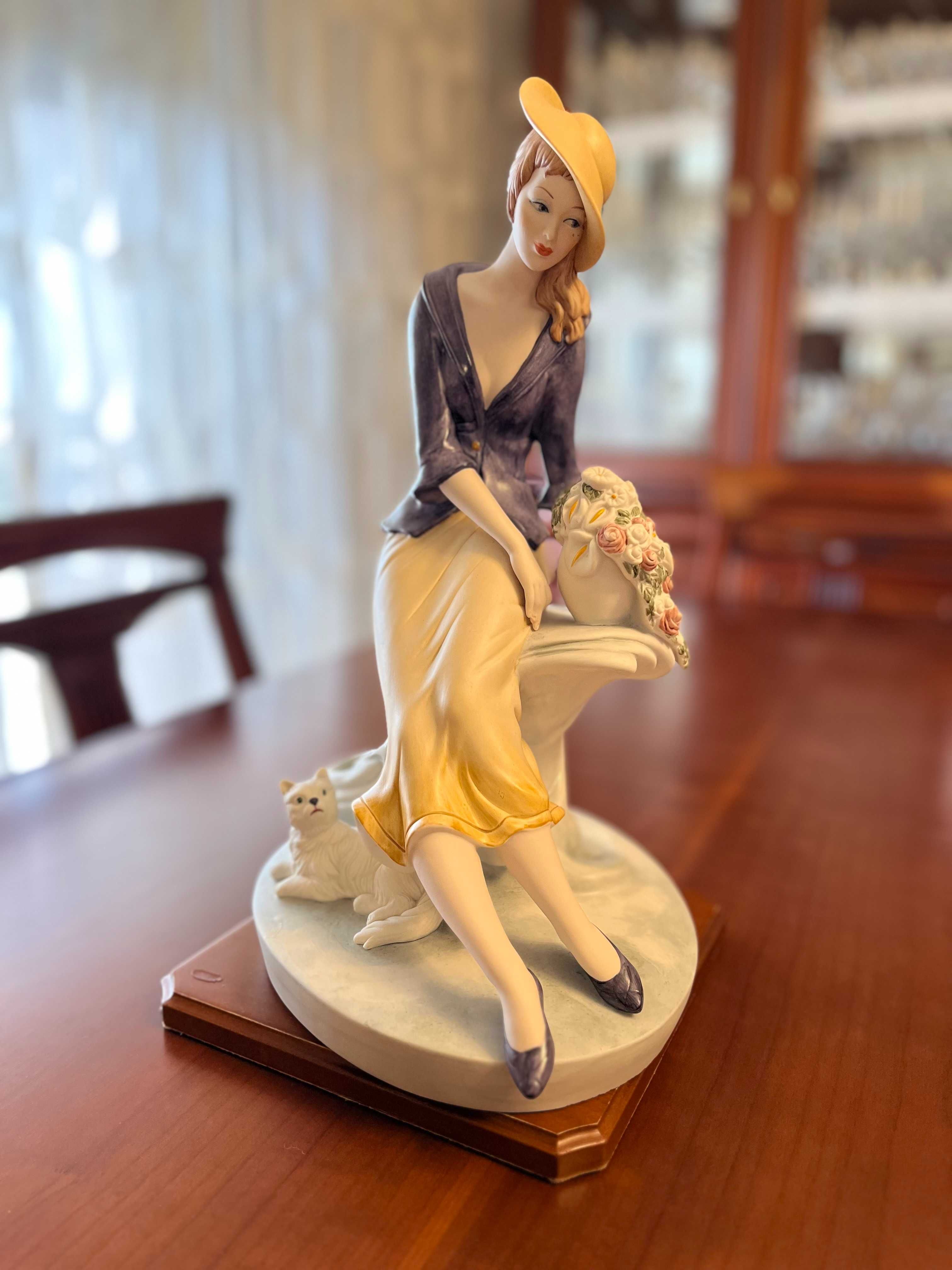 Estatueta de Porcelana