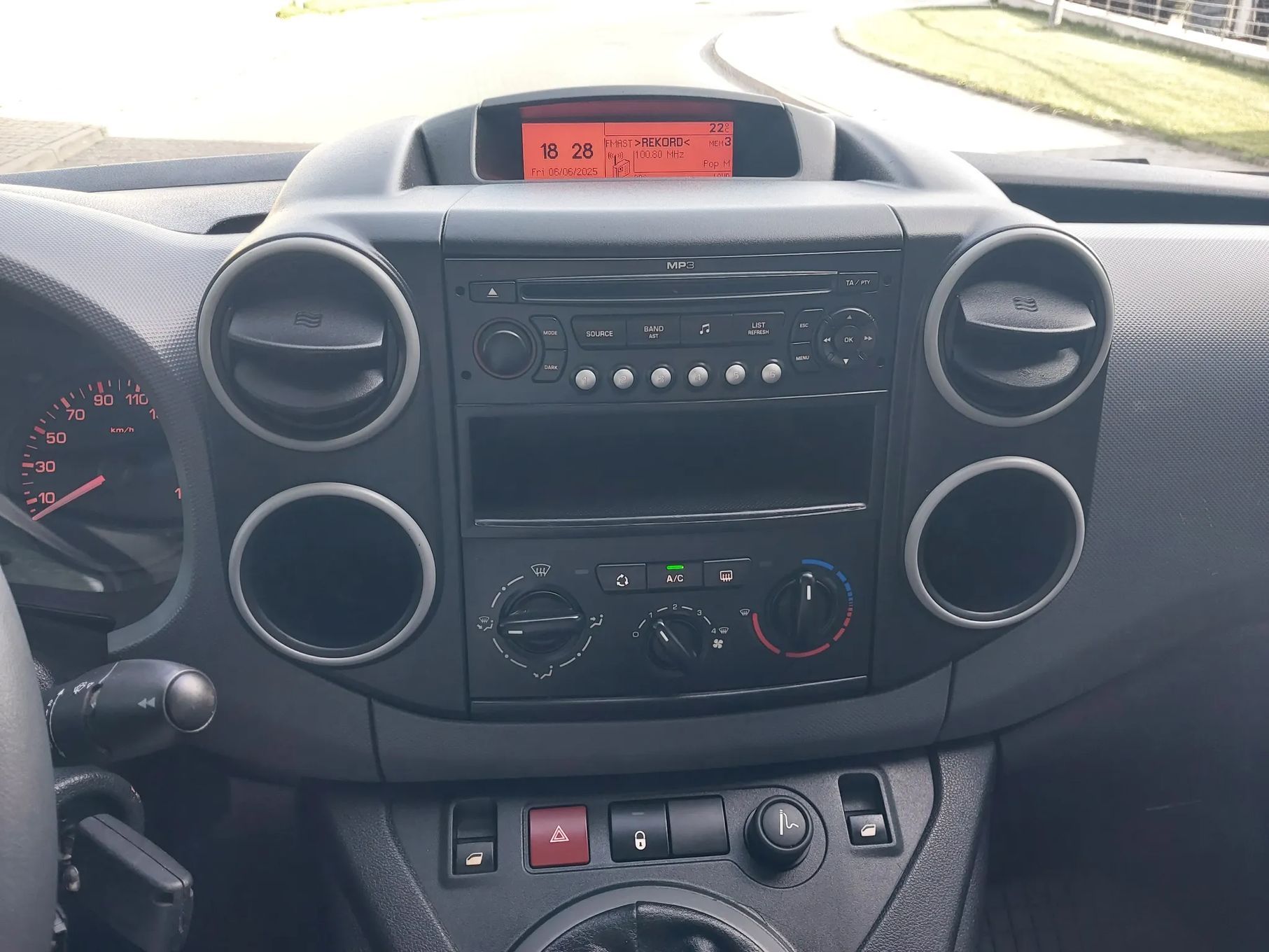 Peugeot Partner 1,6 HDI  Berlingo Kontener
