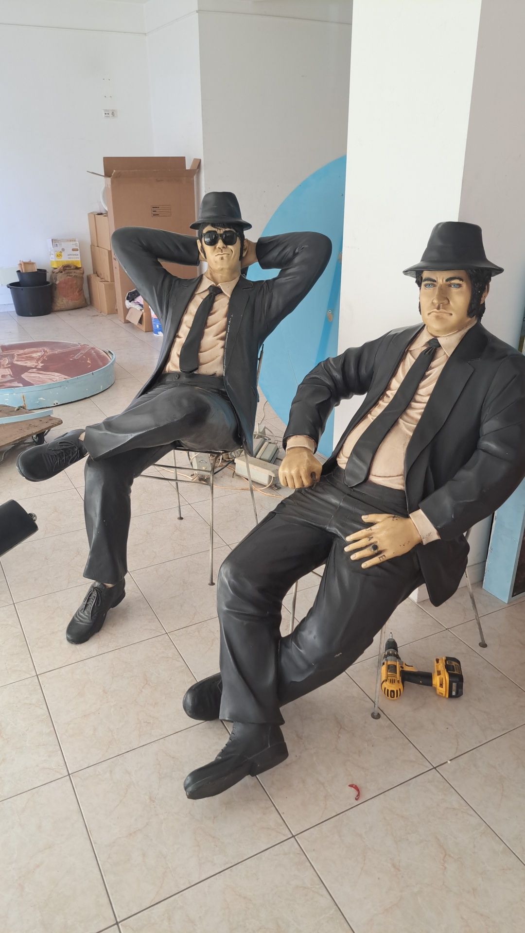 Estatuas Irmaos brothers