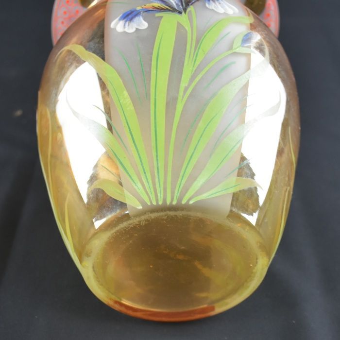 Jarra em vidro pintada à mão