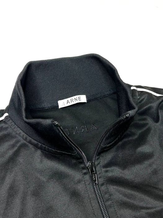 Кофта дорогого бренда ARNE