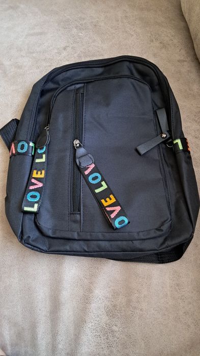 Рюкзак з регульованими плечовими ременями