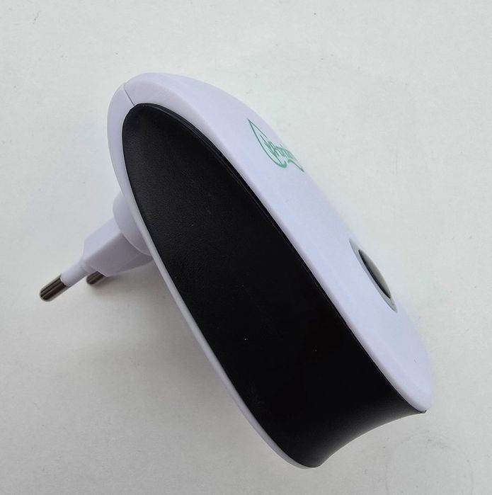 Ultradźwiękowy odstraszacz szkodników Ponizno - 4xwtyczka