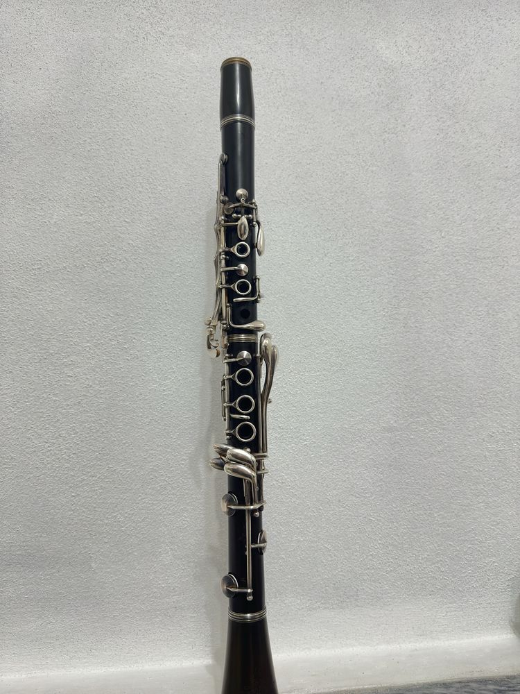 Clarinete Lark restaurado com mala