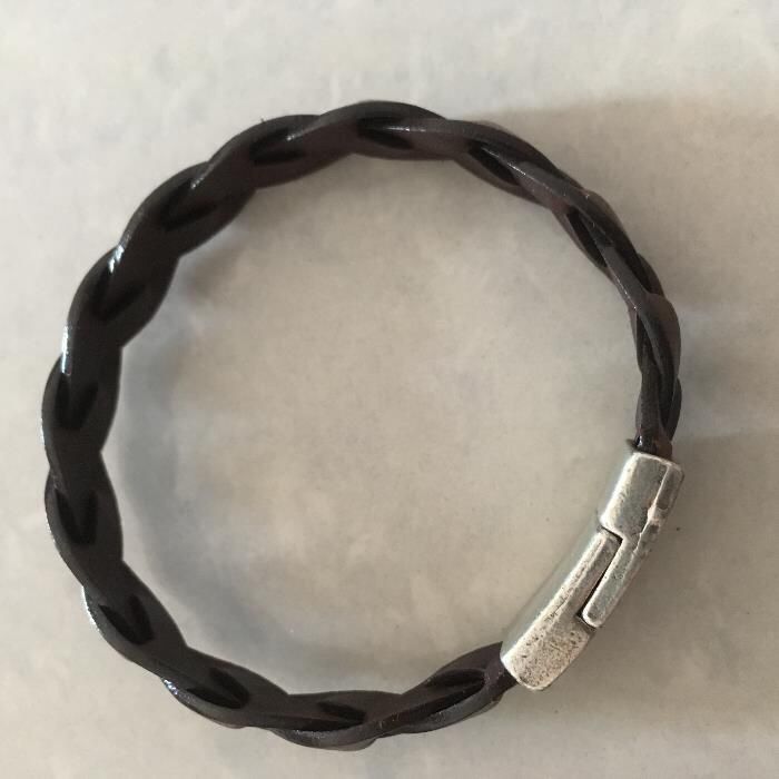 Pulseiras e fios