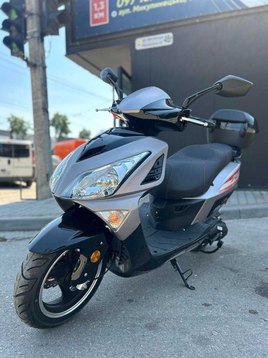 Скутер SPARK SP150S-17R